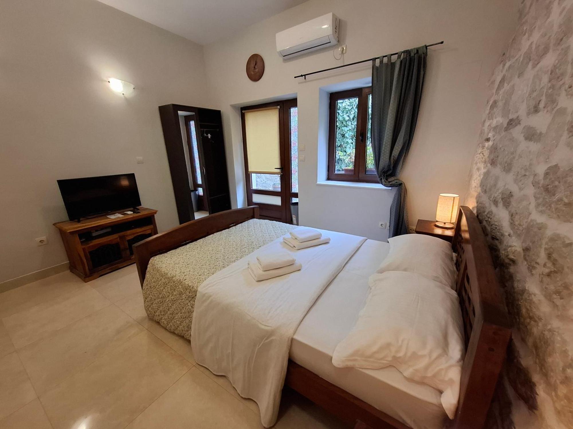 Filip Deluxe Rooms Kotor Exterior photo